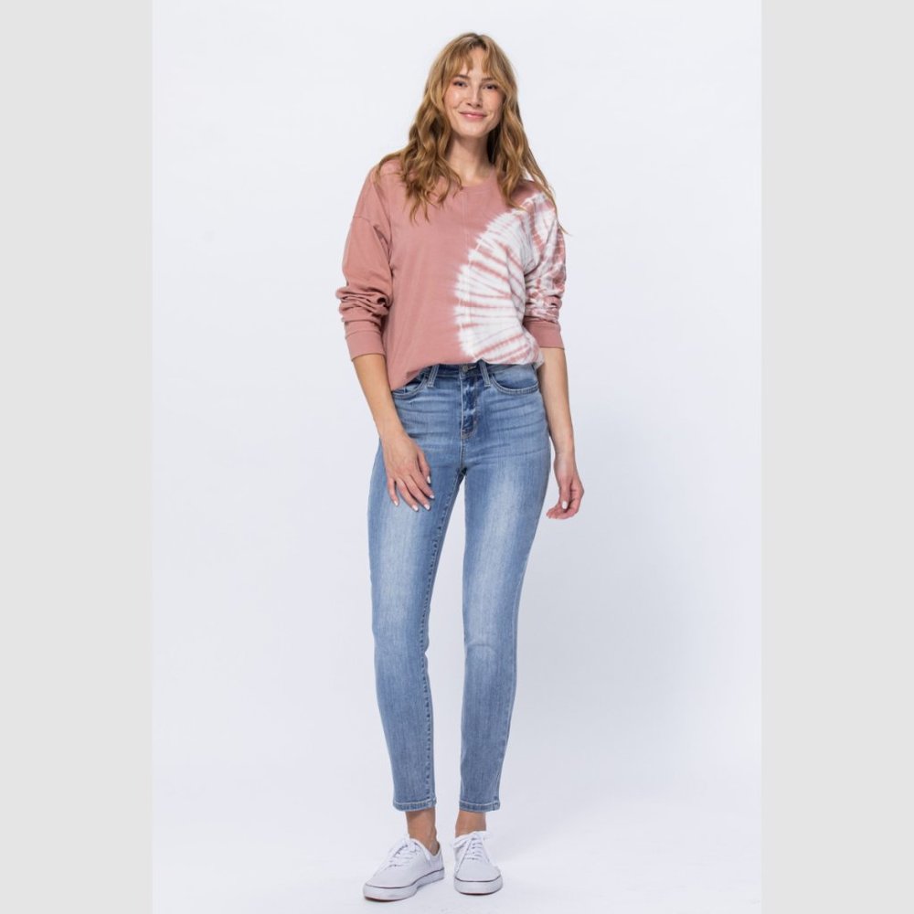 NWT Judy Blue Relaxed Fit Jeans - Picture 4 of 6